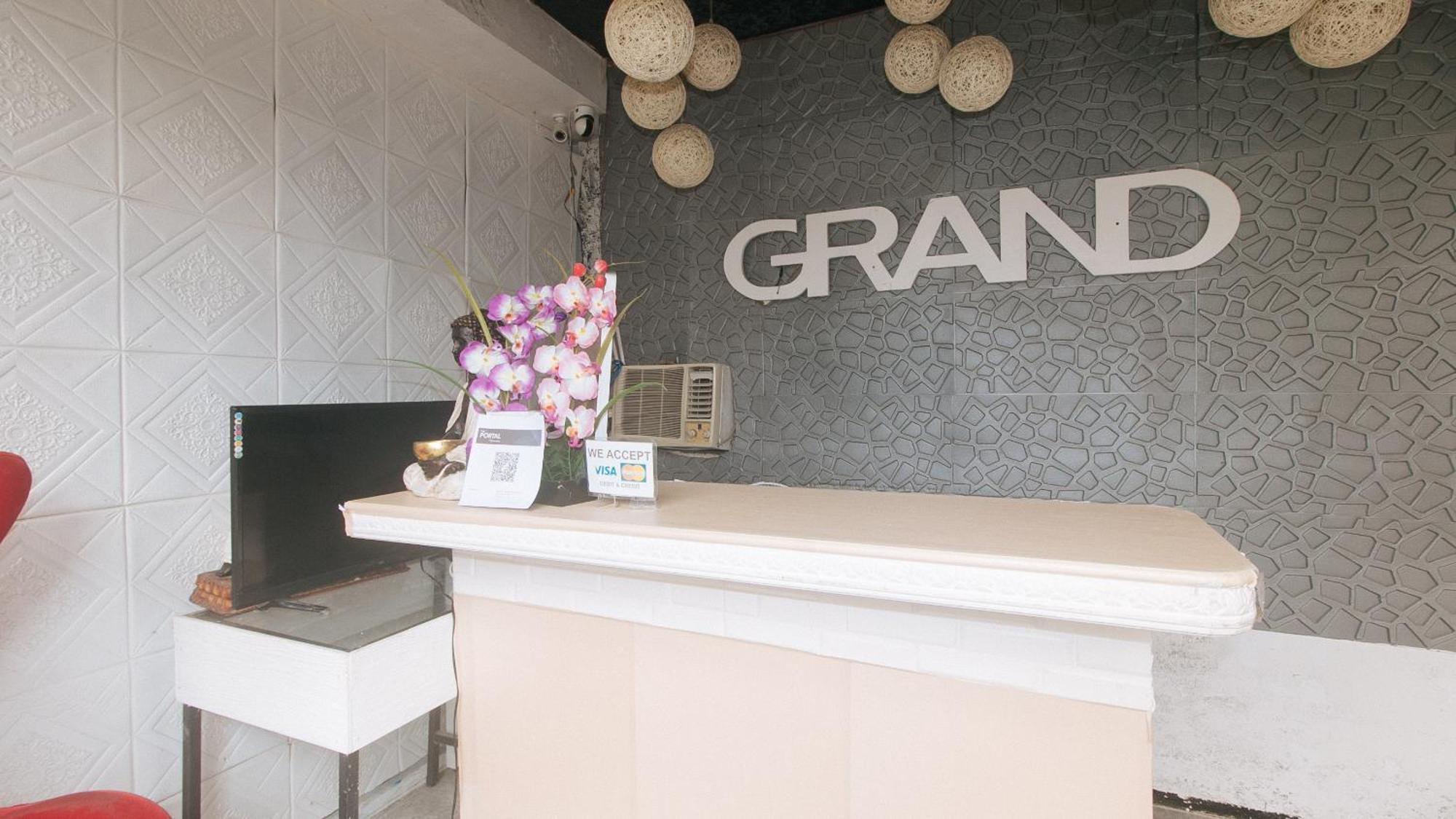 Reddoorz Premium At The Grand Peninsula Suites Balanga Exterior foto